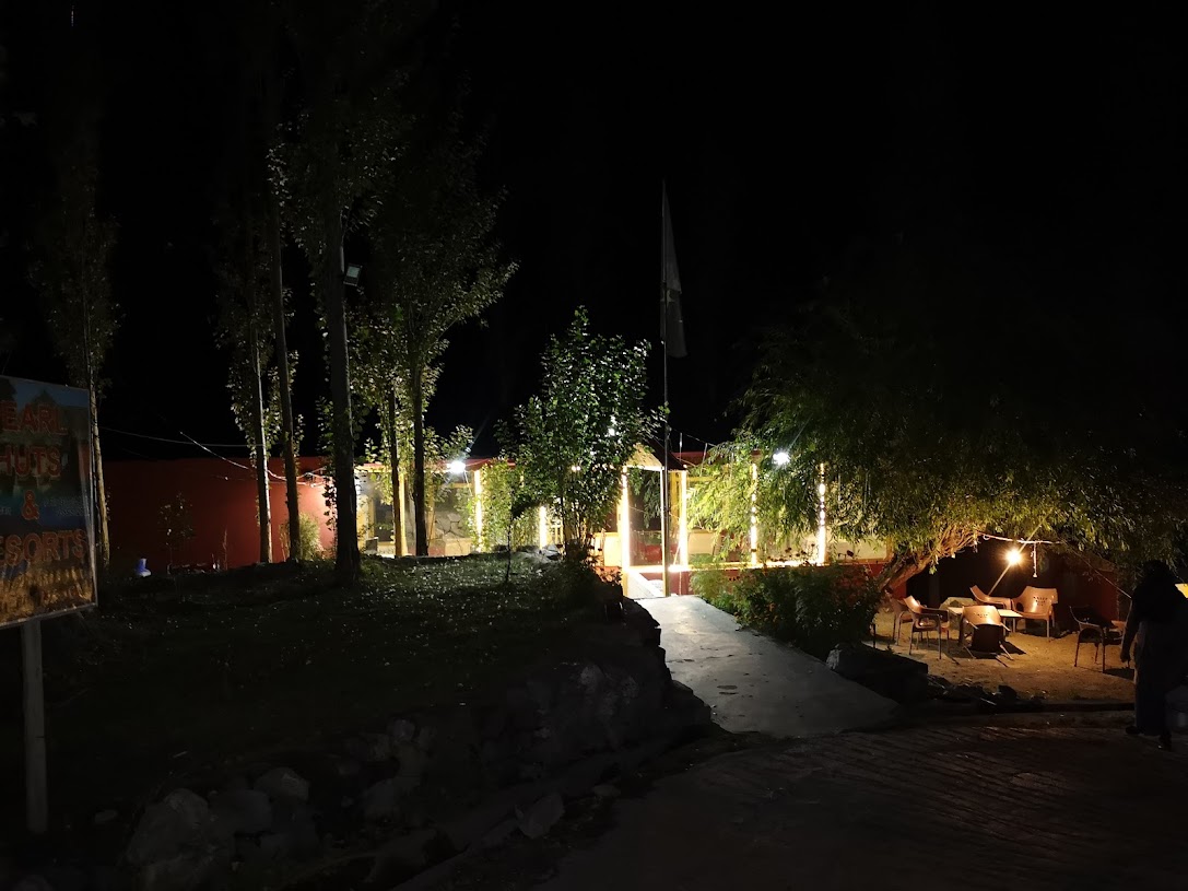 Pearl Huts