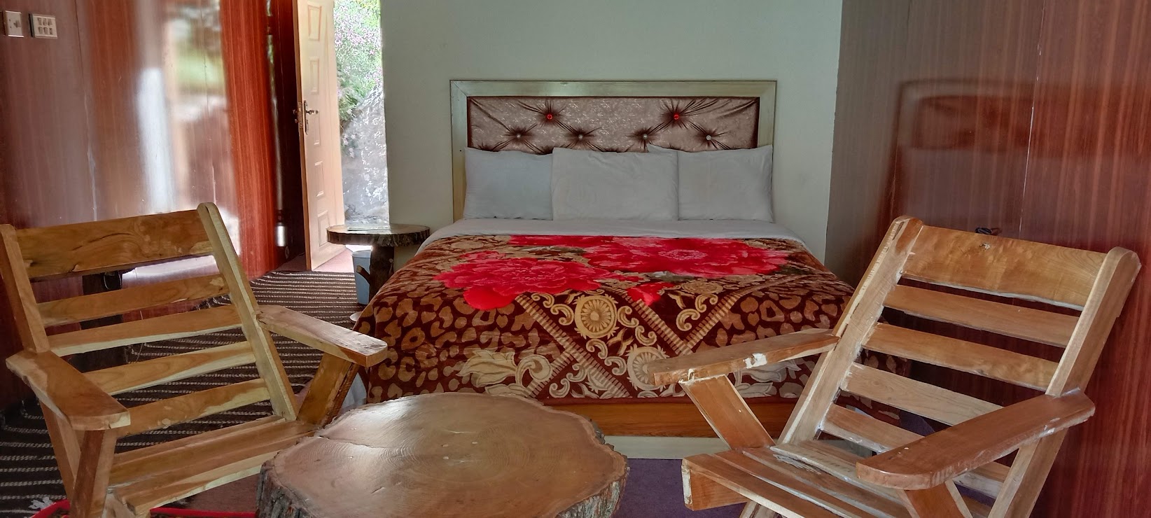 Pearl Huts and Resorts