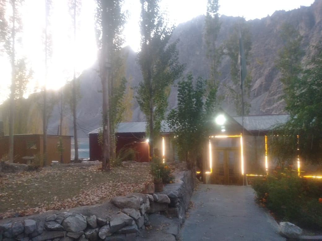 Pearl Huts
