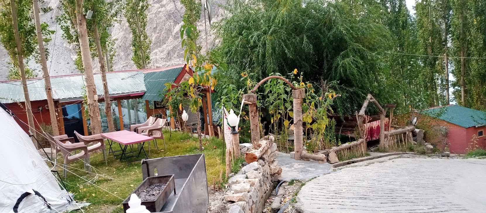 Pearl Huts
