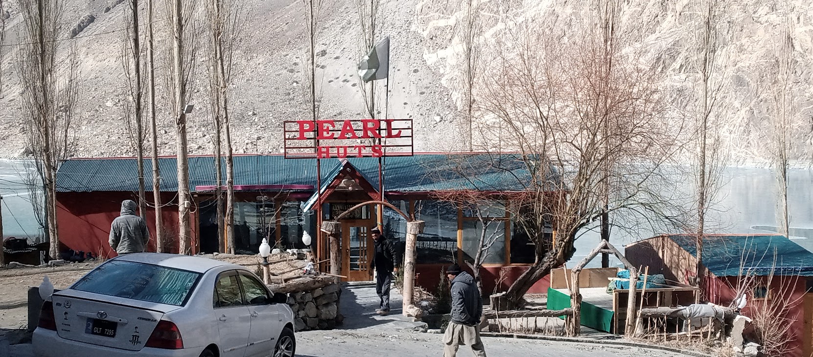 Pearl Huts